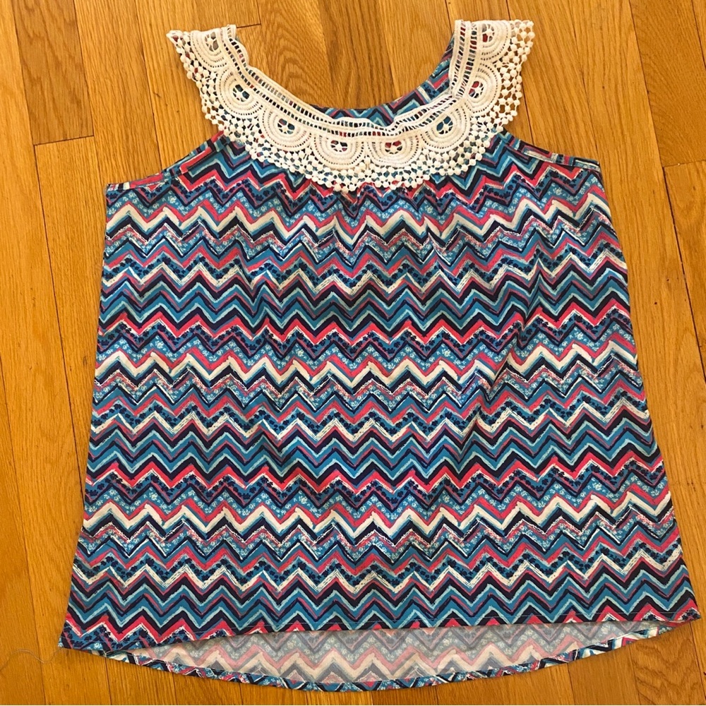 Self Esteem. Sleeveless Chevron blouse. Crochet neckline.